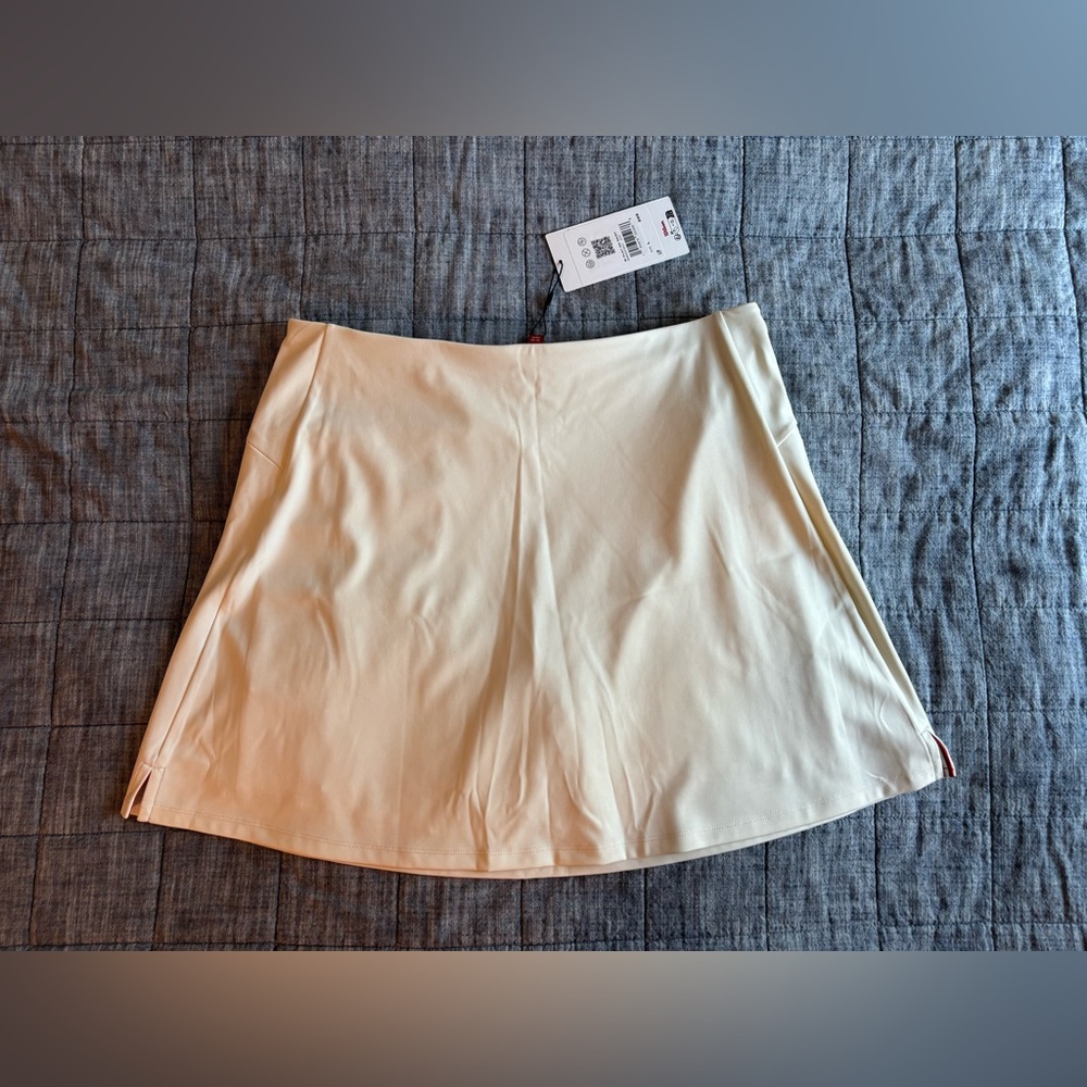 Wilson Play On Skirt in Sandrift